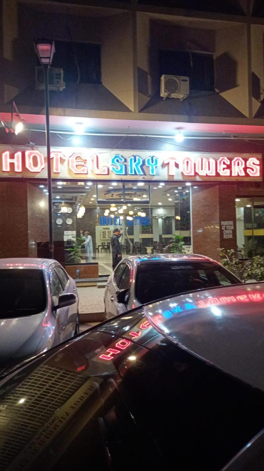 Hotel Sky Towers Karachi Eksteriør bilde