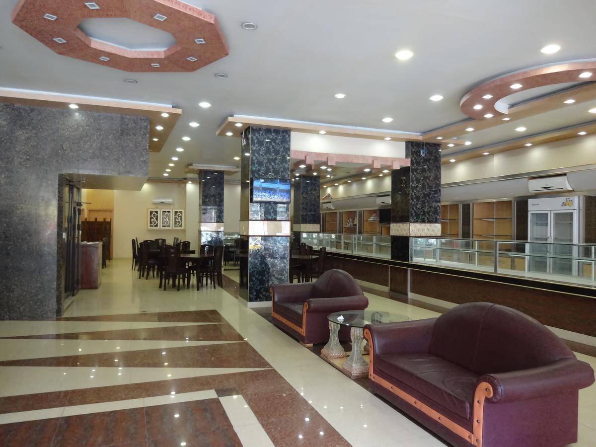 Hotel Sky Towers Karachi Eksteriør bilde