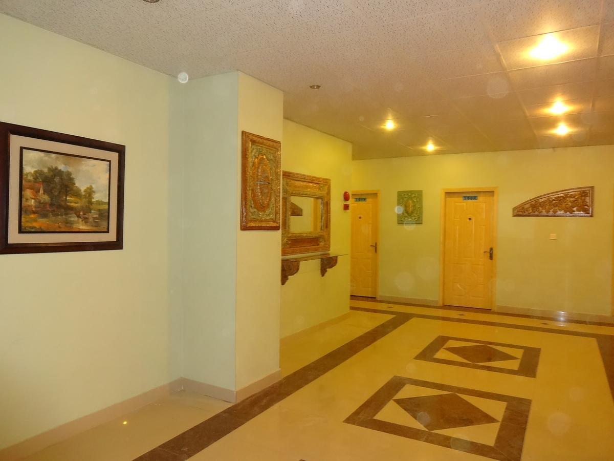 Hotel Sky Towers Karachi Eksteriør bilde