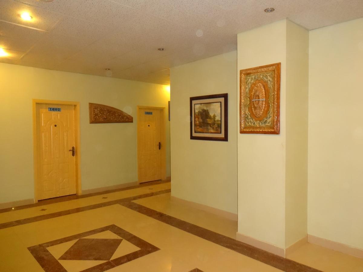 Hotel Sky Towers Karachi Eksteriør bilde